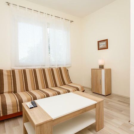 Apartman Jezevac Krk Town Exterior photo