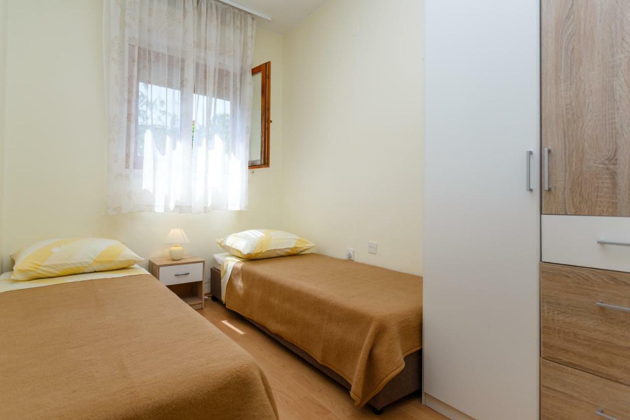 Apartman Jezevac Krk Town Exterior photo