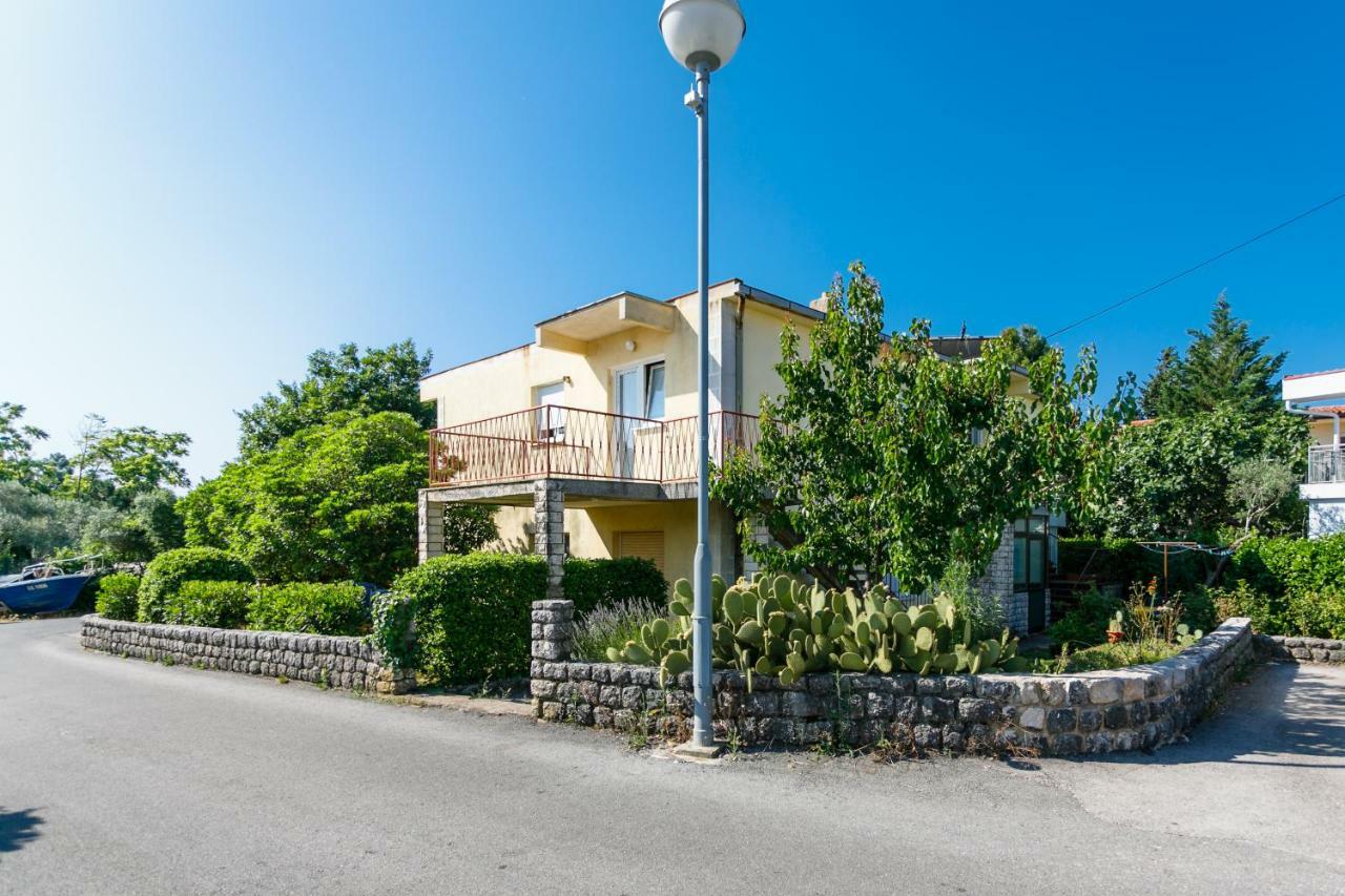 Apartman Jezevac Krk Town Exterior photo